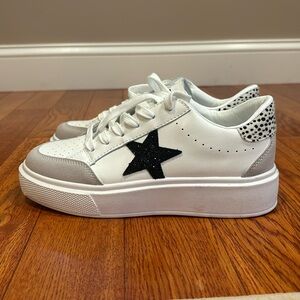 BRAND NEW Vintage Havana Sneaker